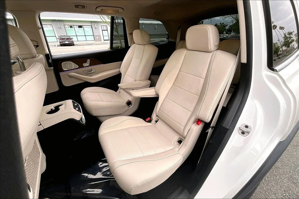 Used 2023  Mercedes-Benz GLS 450 image 19