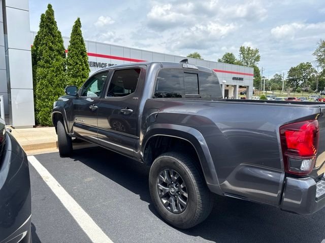 Used 2022 Gray Toyota SR5 image 4