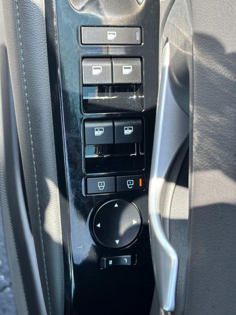 2025 Hyundai Santa Cruz Limited - Photo 19