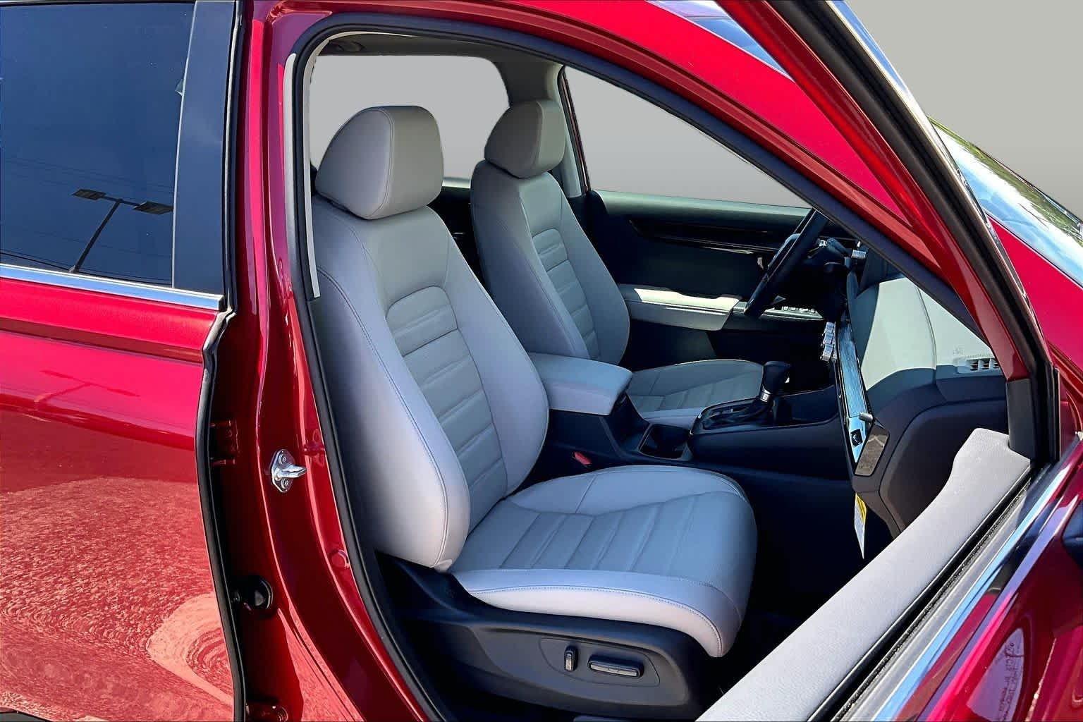 Used 2026 Radiant Red Metallic Honda EX-L image 9