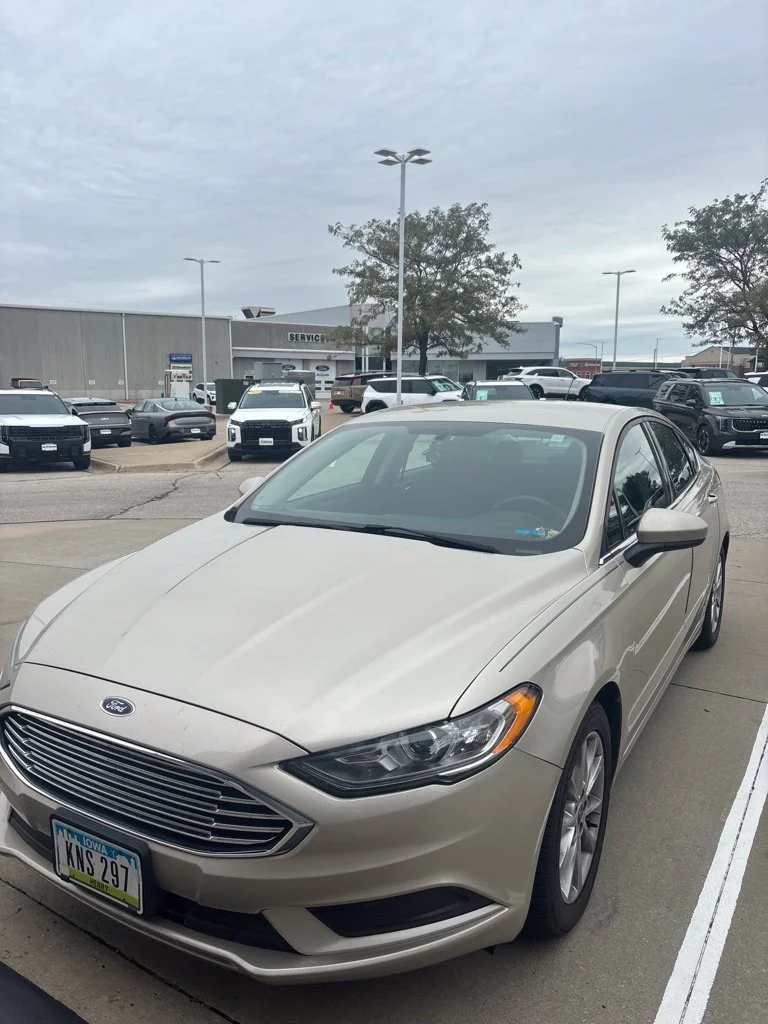 Used 2017 Gold Ford SE image 2