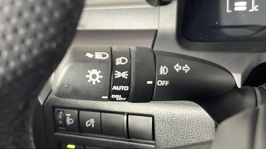 2025 Toyota Tacoma SR5 - Photo 26