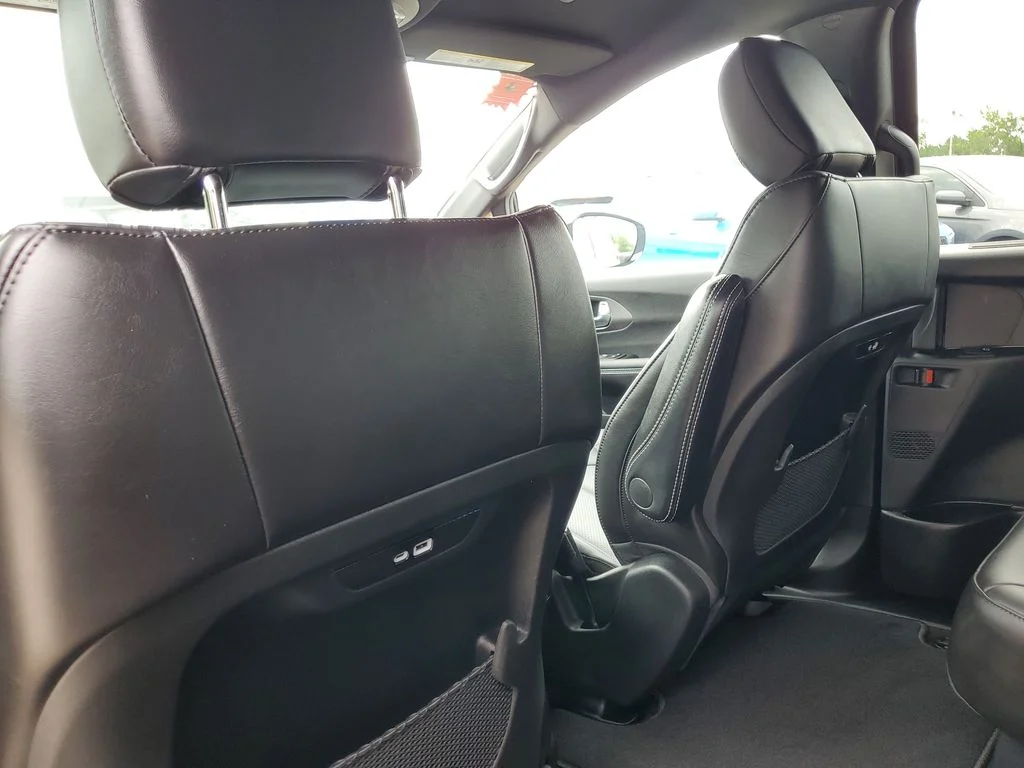 2026 Chrysler Pacifica Select - Photo 31
