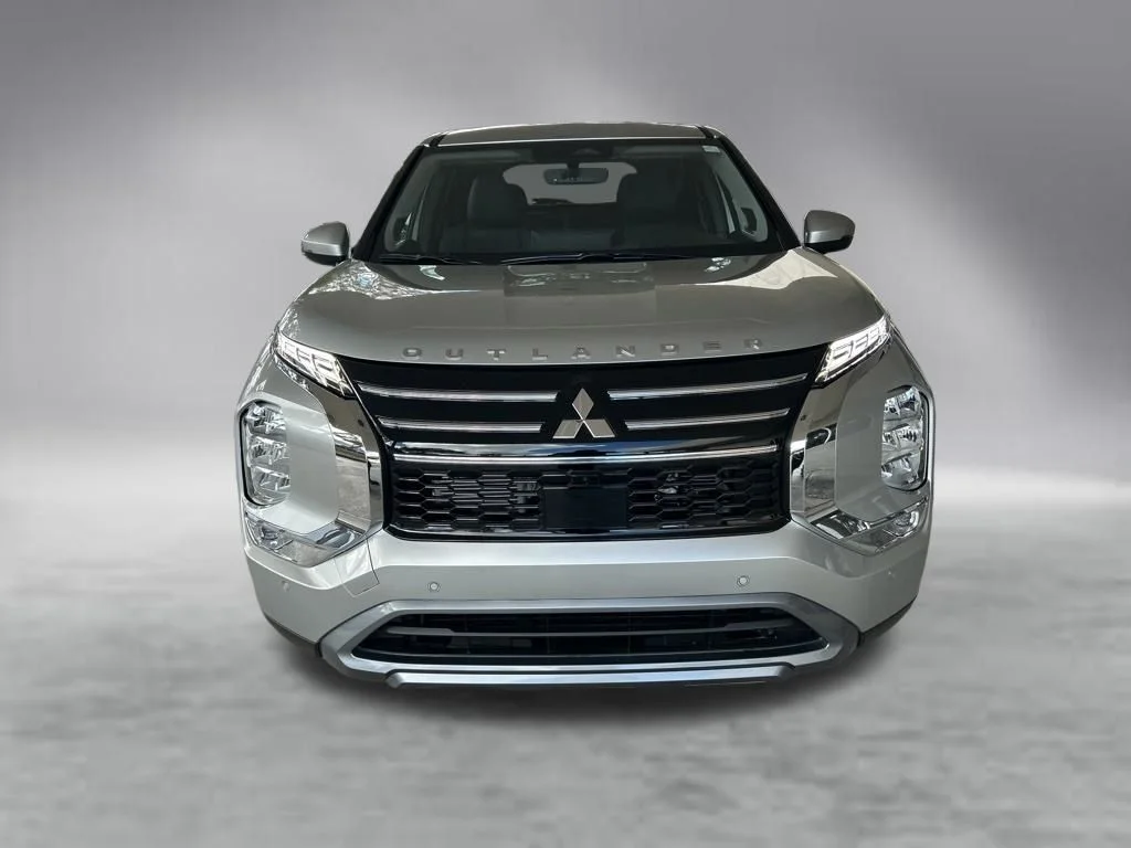 New 2026 Silver Mitsubishi SE 1.5T 2WD image 13