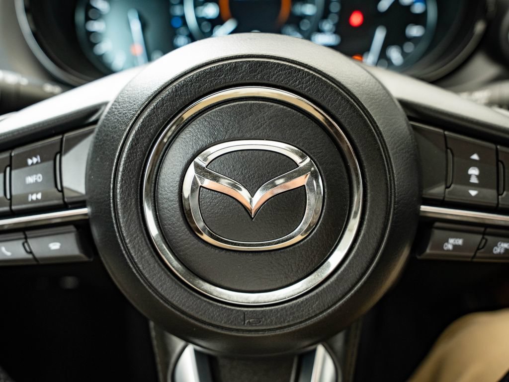 Used 2020 Machine Gray Metallic Mazda Signature image 32