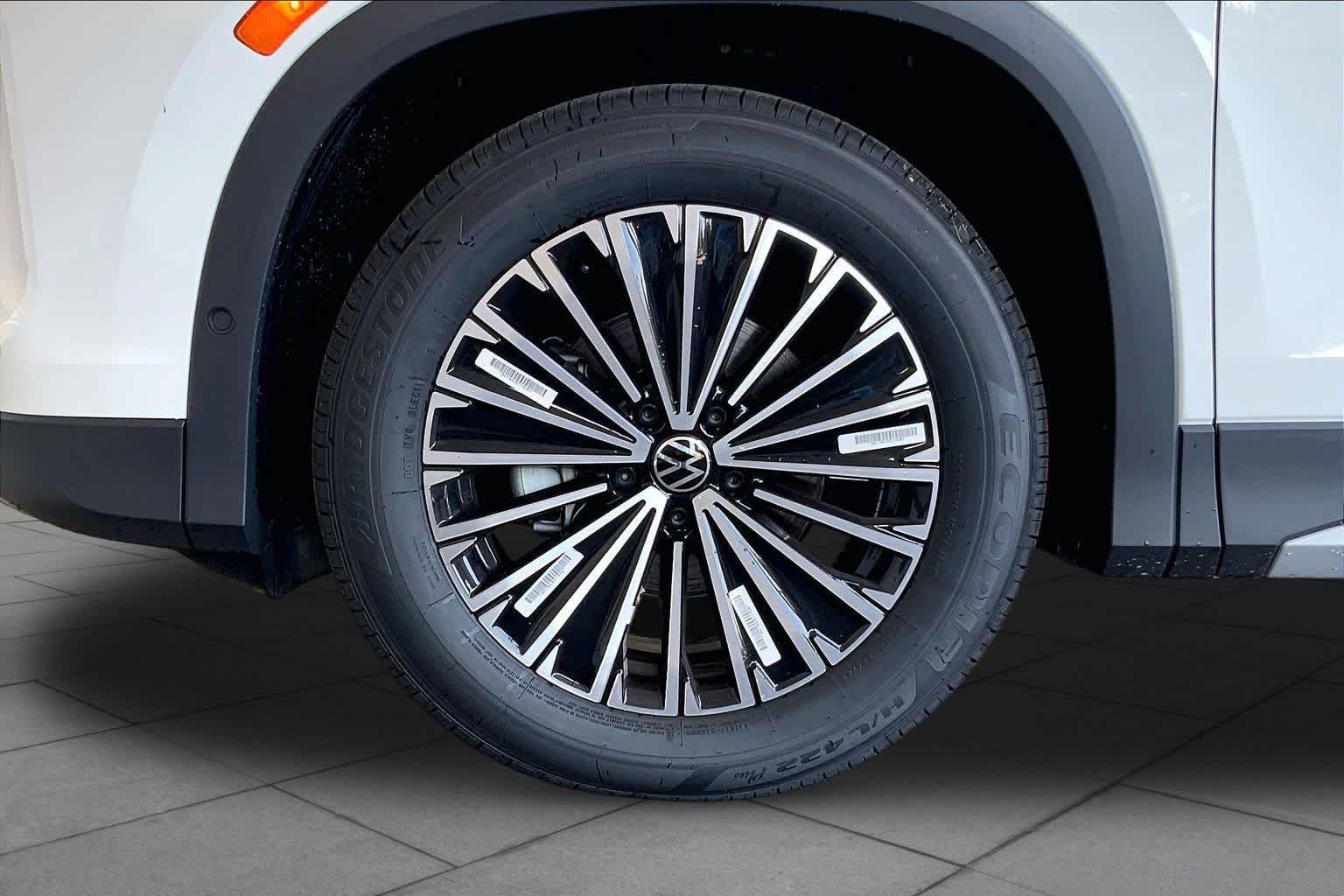 New 2026 Pure White Volkswagen S image 11