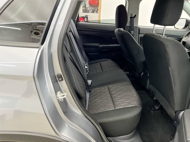 2024 Mitsubishi Outlander Sport ES - Photo 17