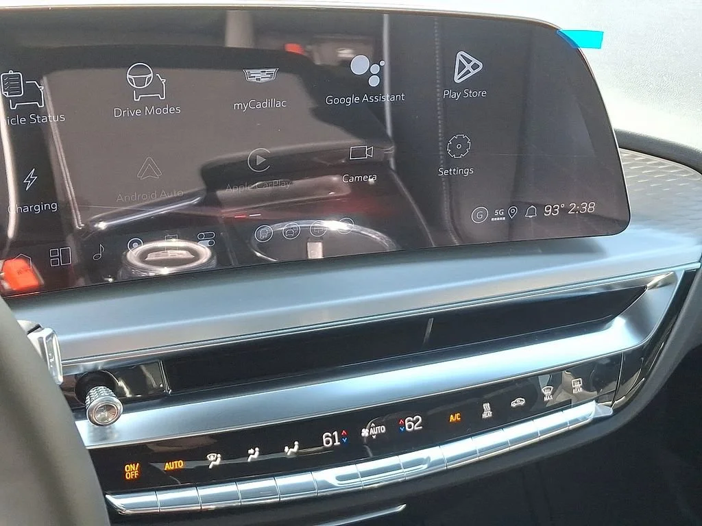 2026 Cadillac LYRIQ V Premium - Photo 8