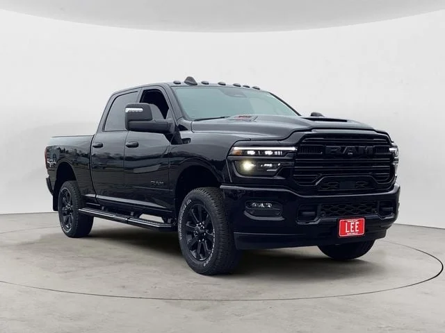 New 2026 Diamond Black Ram LARAMIE CREW CAB 4X4 6