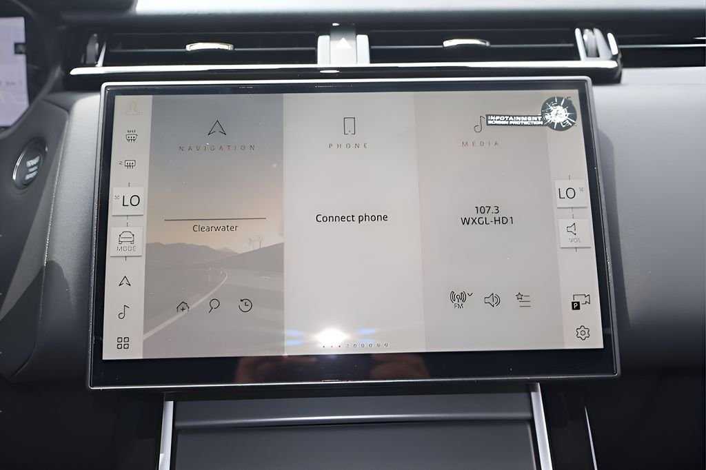 New 2026 Santorini Black Land Rover S image 22