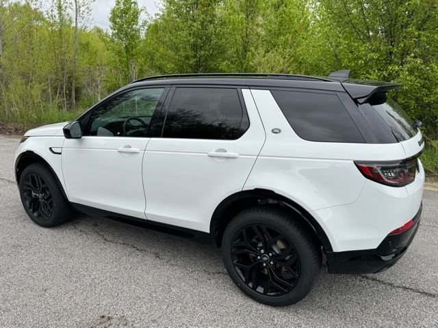 New 2026 Fuji White LAND ROVER Landmark Edition image 8