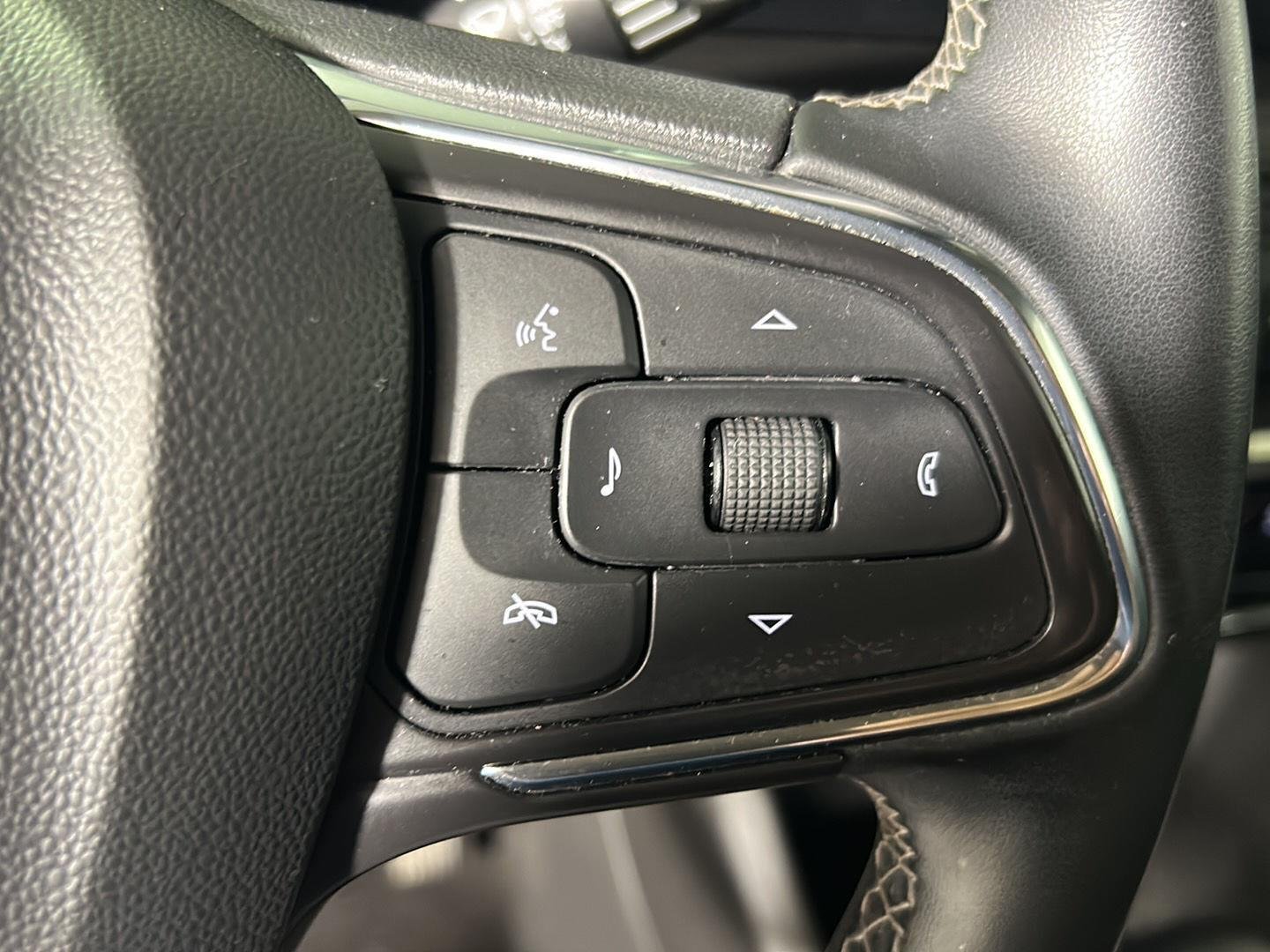 Used 2024 Ebony Twilight Metallic Buick Avenir image 24