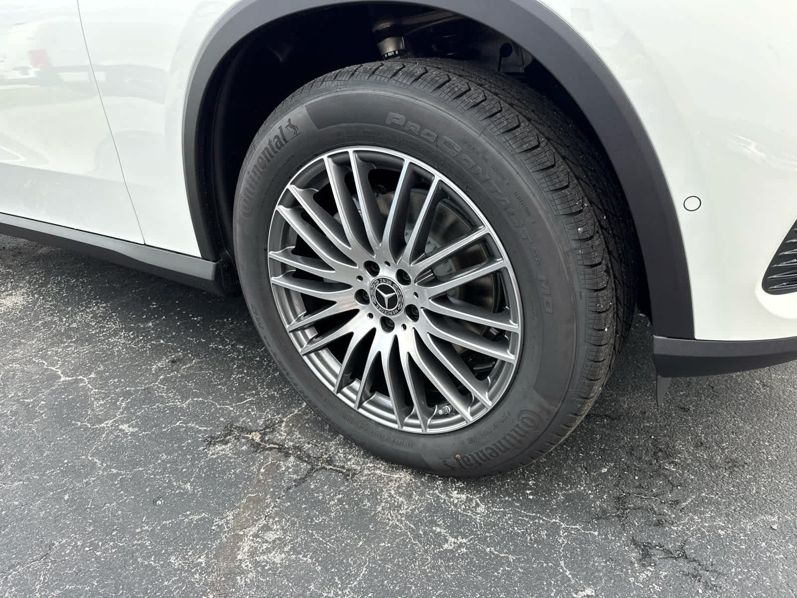 New 2027 Polar White Mercedes-Benz GLC 300 image 7