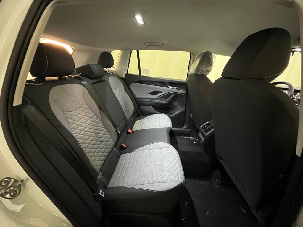 New 2026 White/off-white Volkswagen 2.0T SE image 25