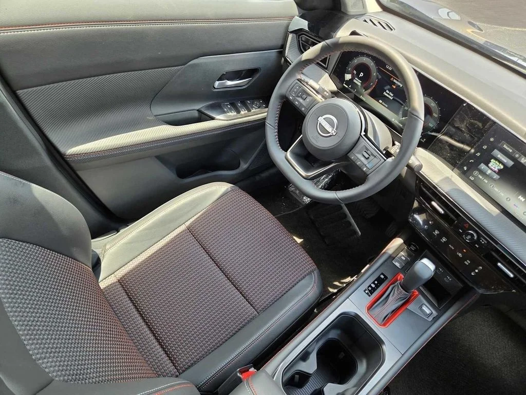 2025 Nissan Kicks SR - Photo 17