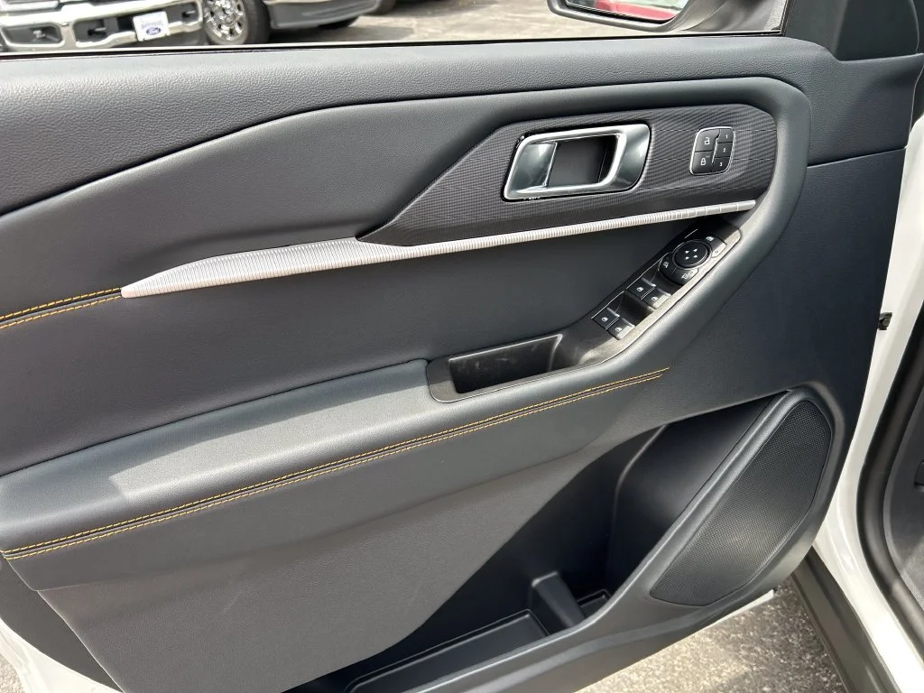 2026 Ford Explorer Tremor - Photo 11