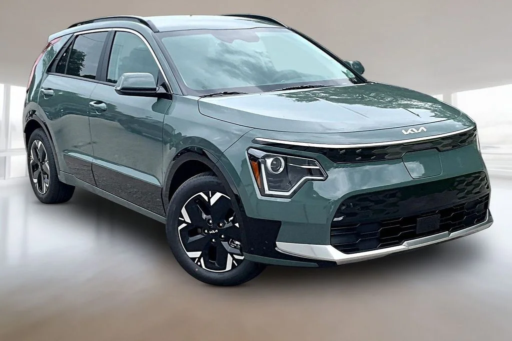 New 2026 Cityscape Green Kia WIND image 2