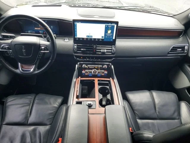 Used 2023 Gray Lincoln Reserve image 28