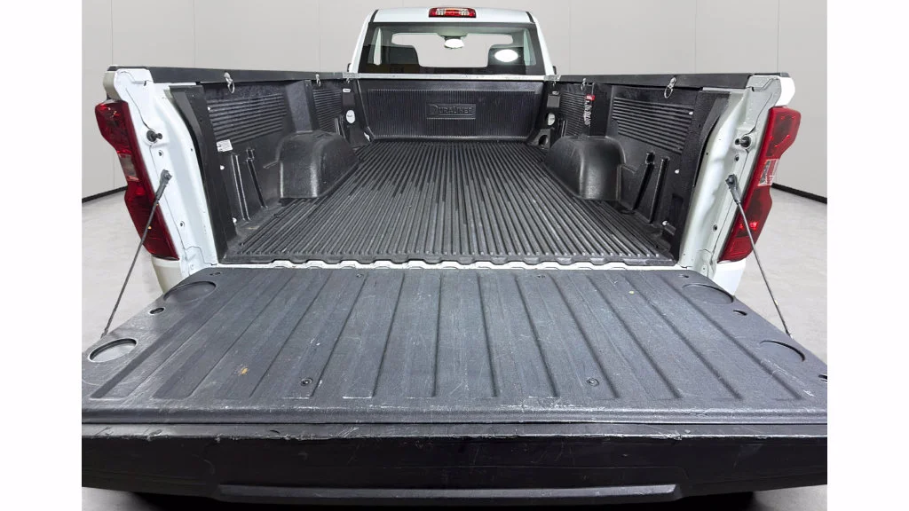 Used 2025 Summit White Chevrolet WT image 43