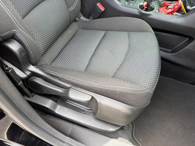 Used 2022 Black GMC SLE image 26