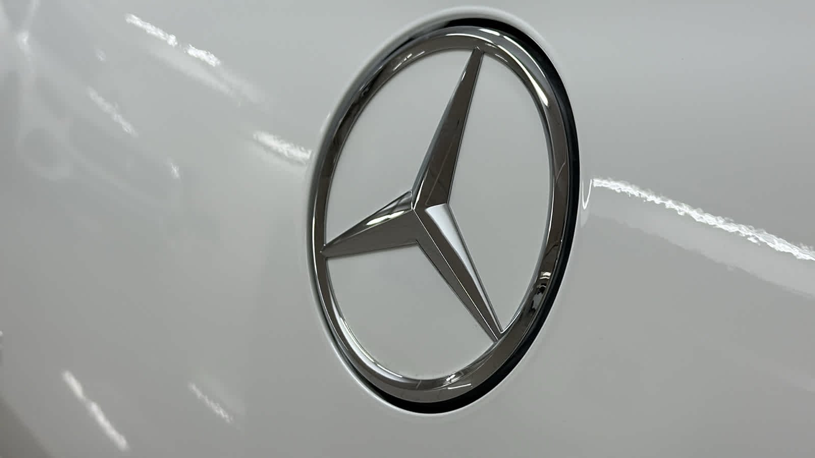 New 2026 Polar White Mercedes-Benz AMG® GLE 53 image 8