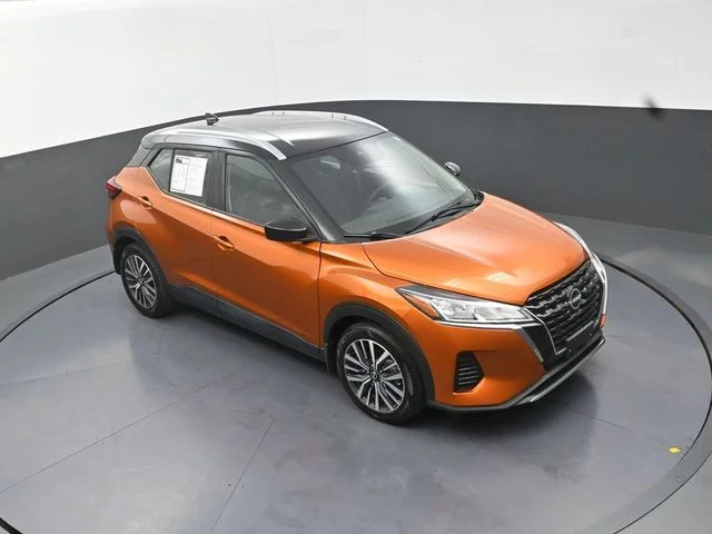 Used 2022 Orange Nissan SV image 11