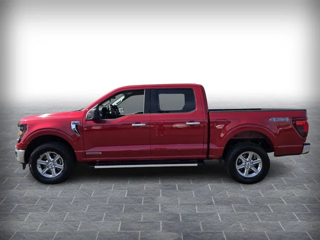 Used 2025 Red Ford XLT image 4