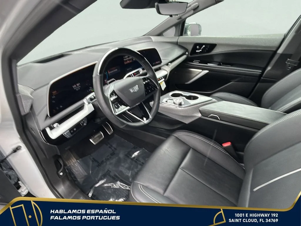 Used 2025 Crystal White Tricoat Cadillac Luxury 2 image 13