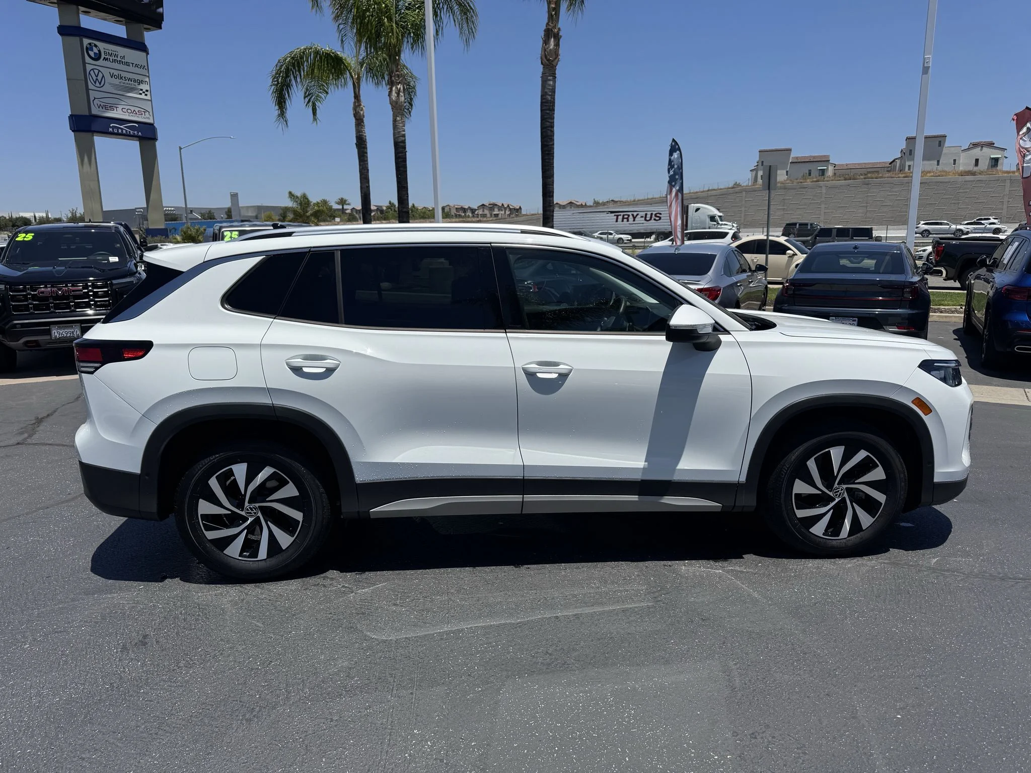 Certified Used 2025 Pure White Volkswagen S image 8
