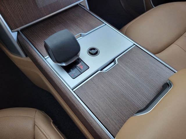Certified Used 2025 White Land Rover Autobiography image 46