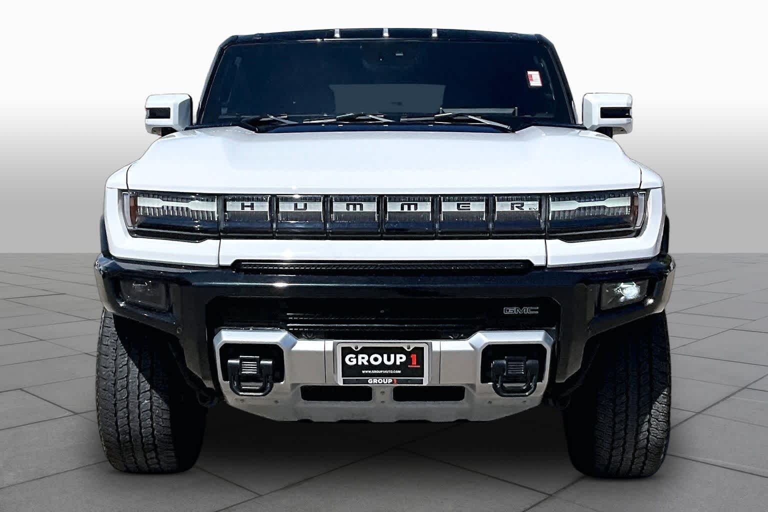 Used 2025 White GMC 3X image 3