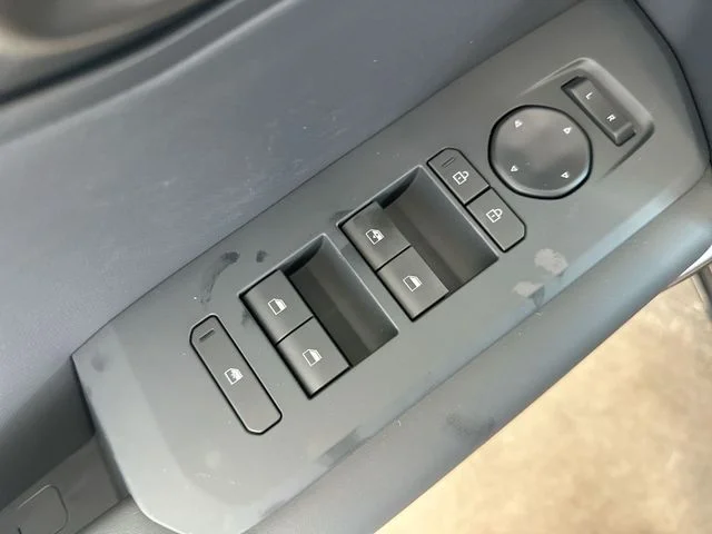 New 2027 Terrain Brown Kia X-Line S image 17