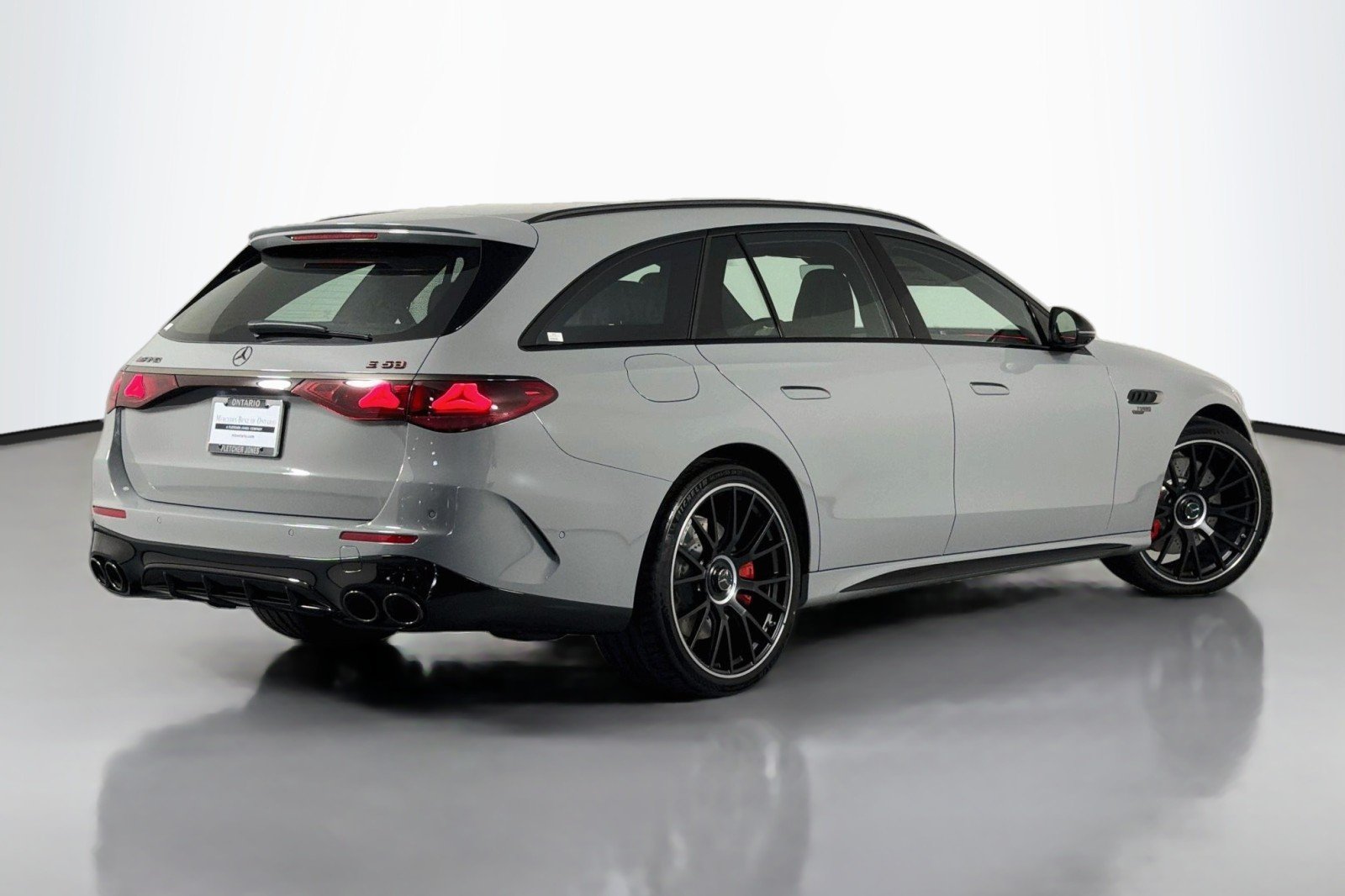 New 2027 MANUFAKTUR Alpine Grey Mercedes-Benz AMG® E 53 Hybrid Wagon image 11