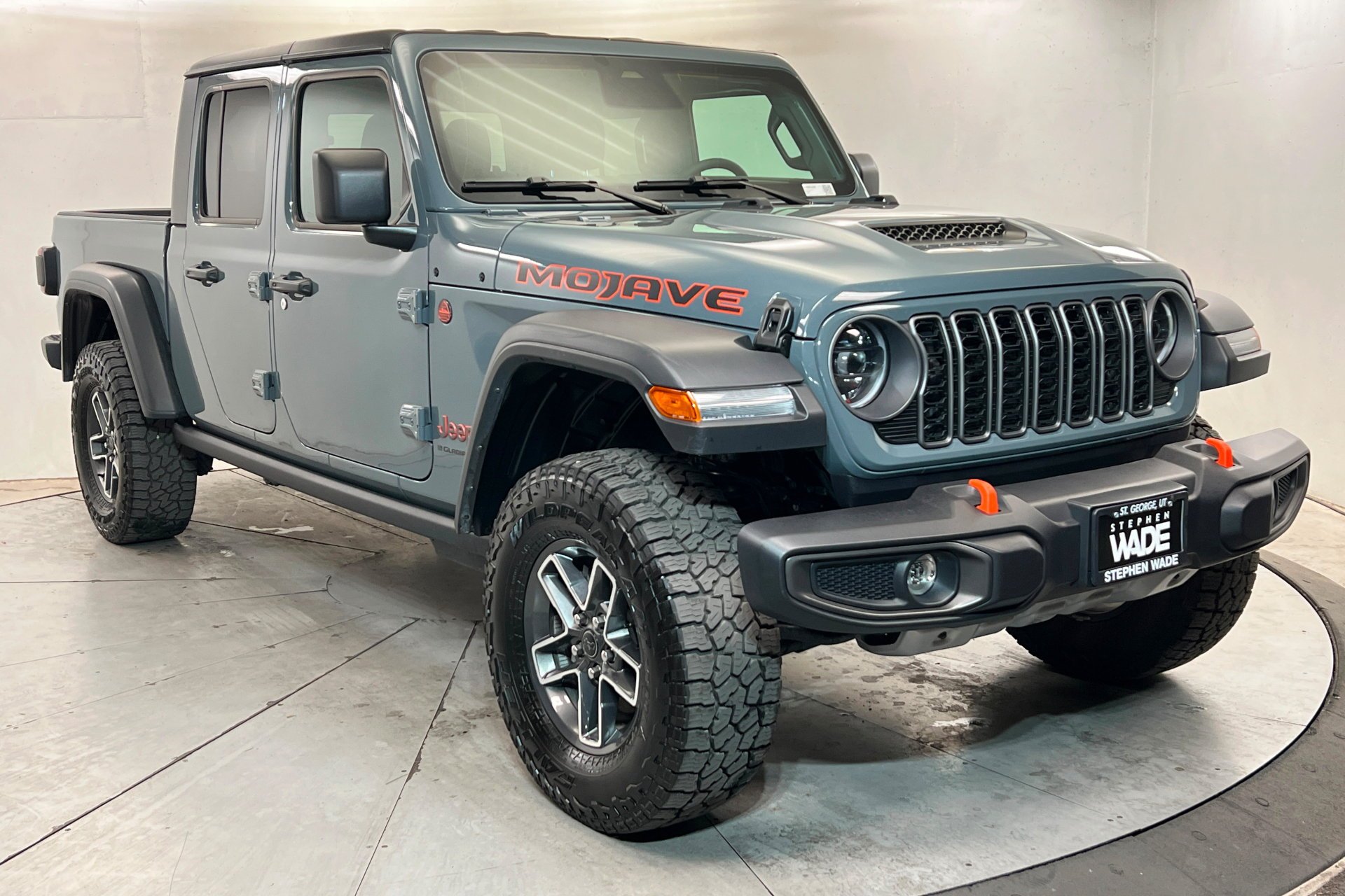 Certified Used 2026 Anvil Clearcoat Jeep Mojave image 8