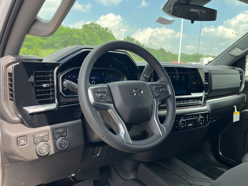 New 2026 Summit White Chevrolet RST image 16