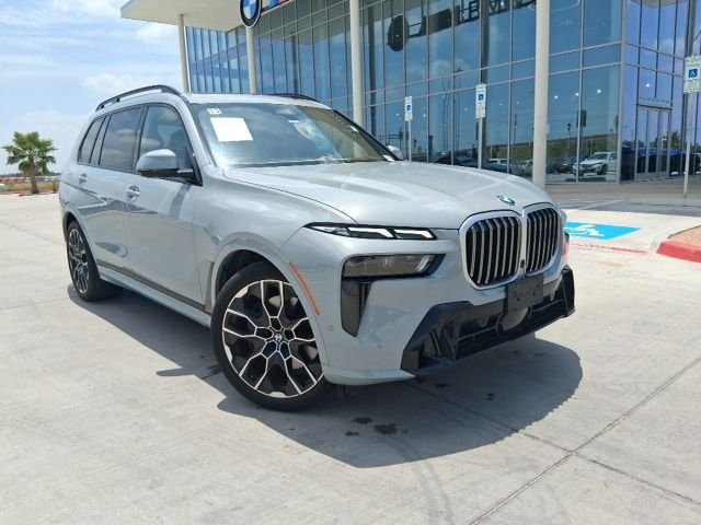 Used 2024 Gray BMW xDrive40i image 1