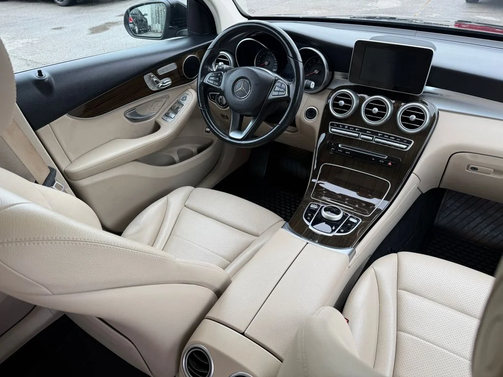 Used 2019 Black Mercedes-Benz GLC 300 image 18