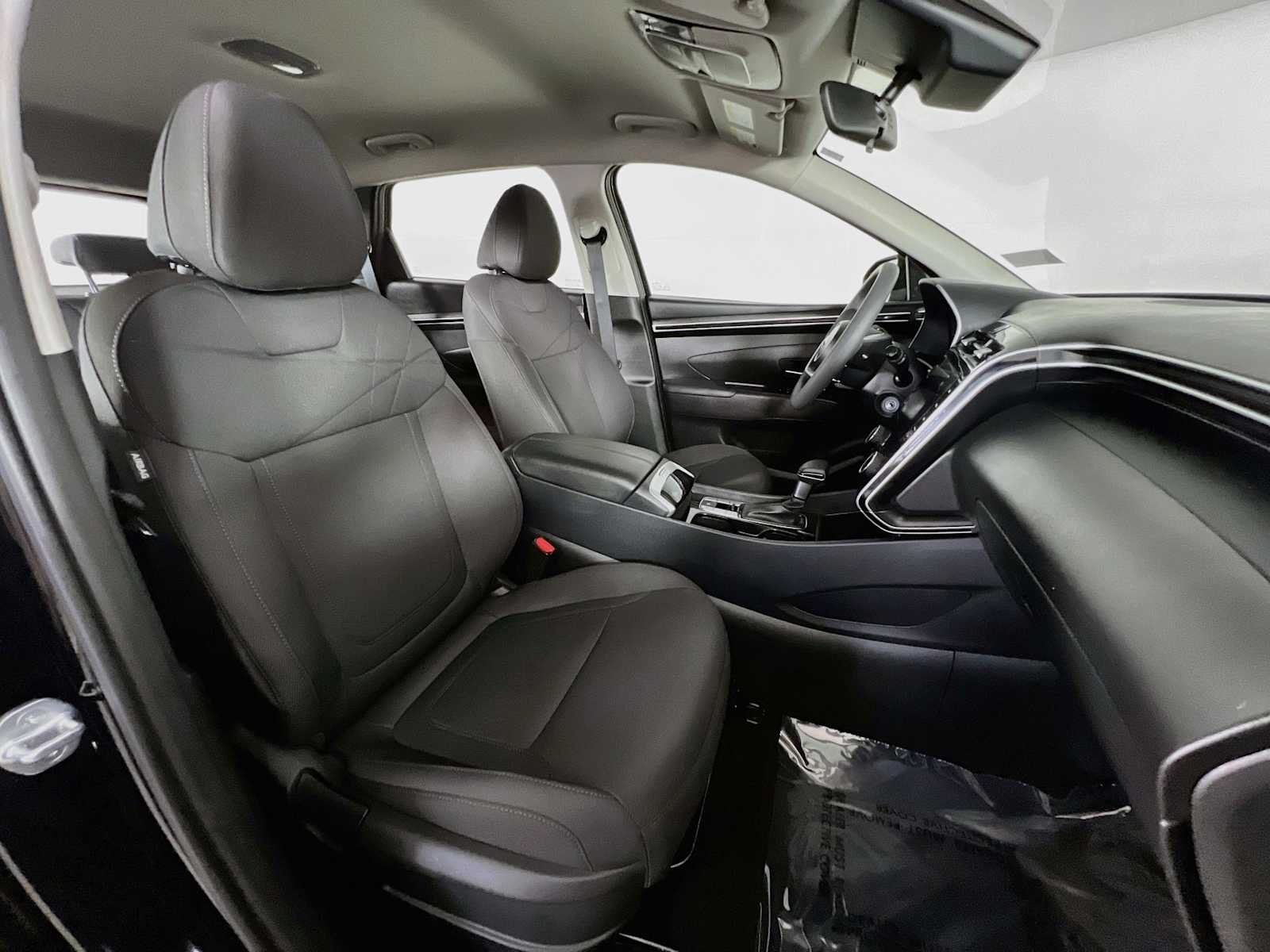 Used 2024 Black Pearl Hyundai SE image 27