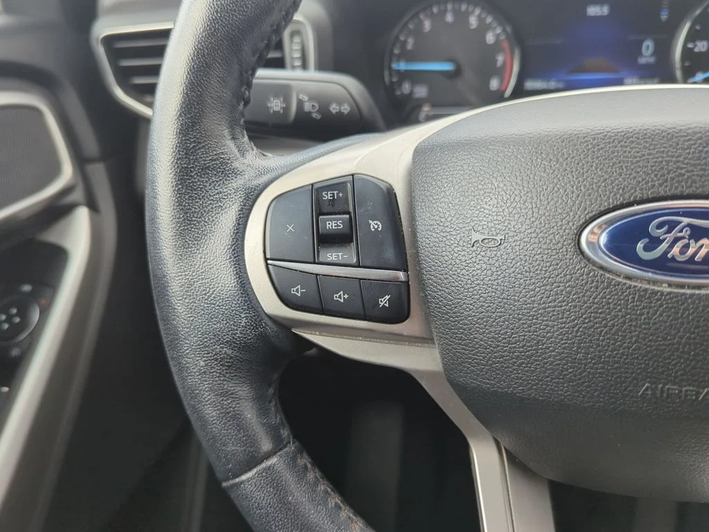Used 2022 Silver Ford XLT image 24