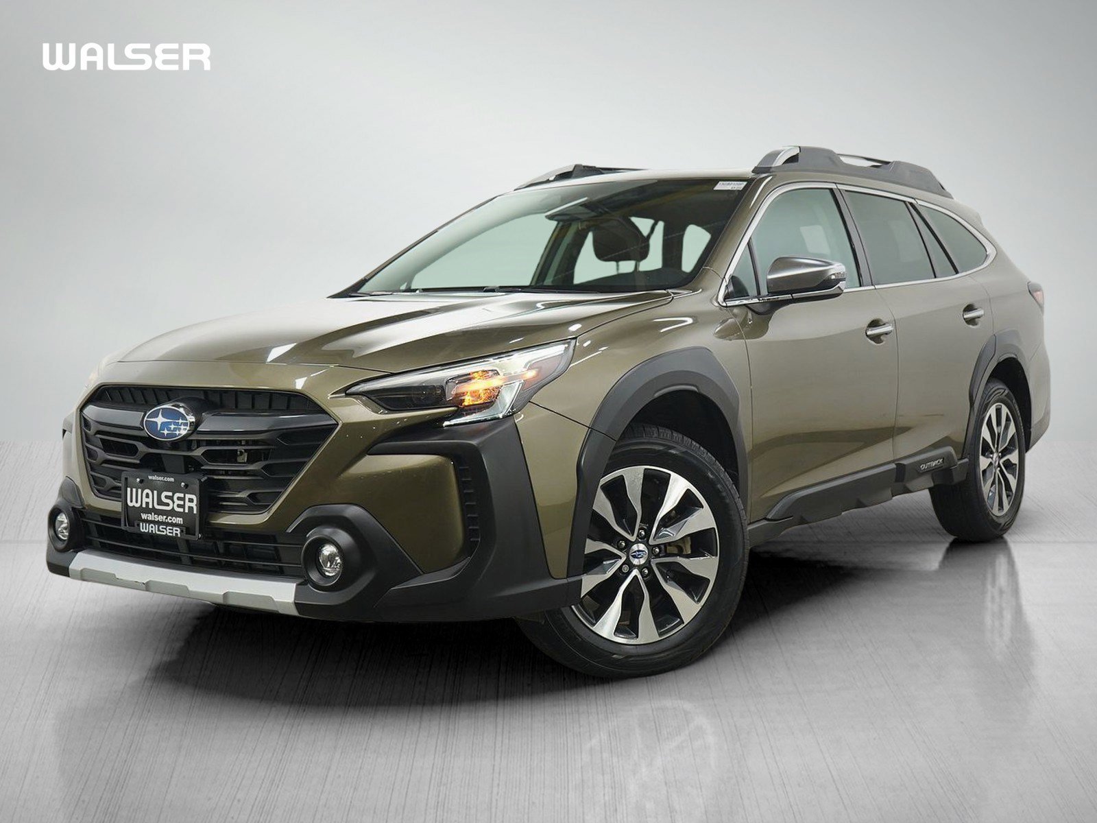 2023 Subaru Outback Touring's photo