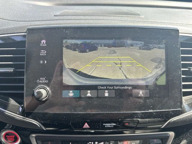 Used 2022 White Honda Touring image 17
