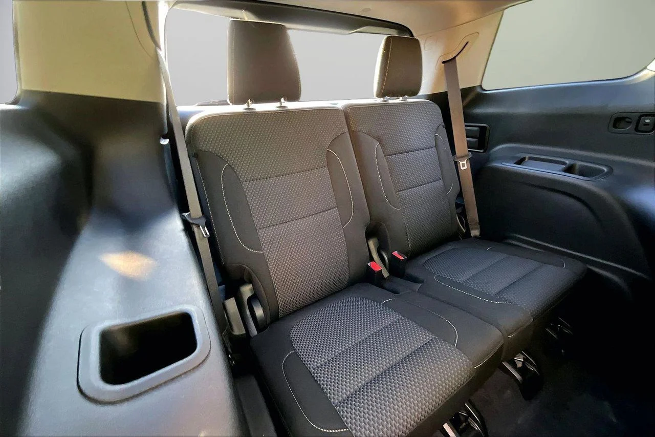 Used 2023 Black GMC SLE image 24