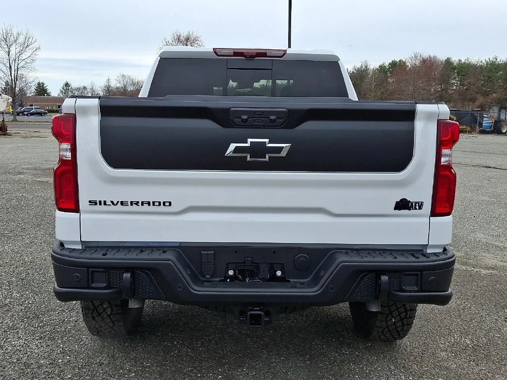New 2026 Summit White Chevrolet ZR2 image 7