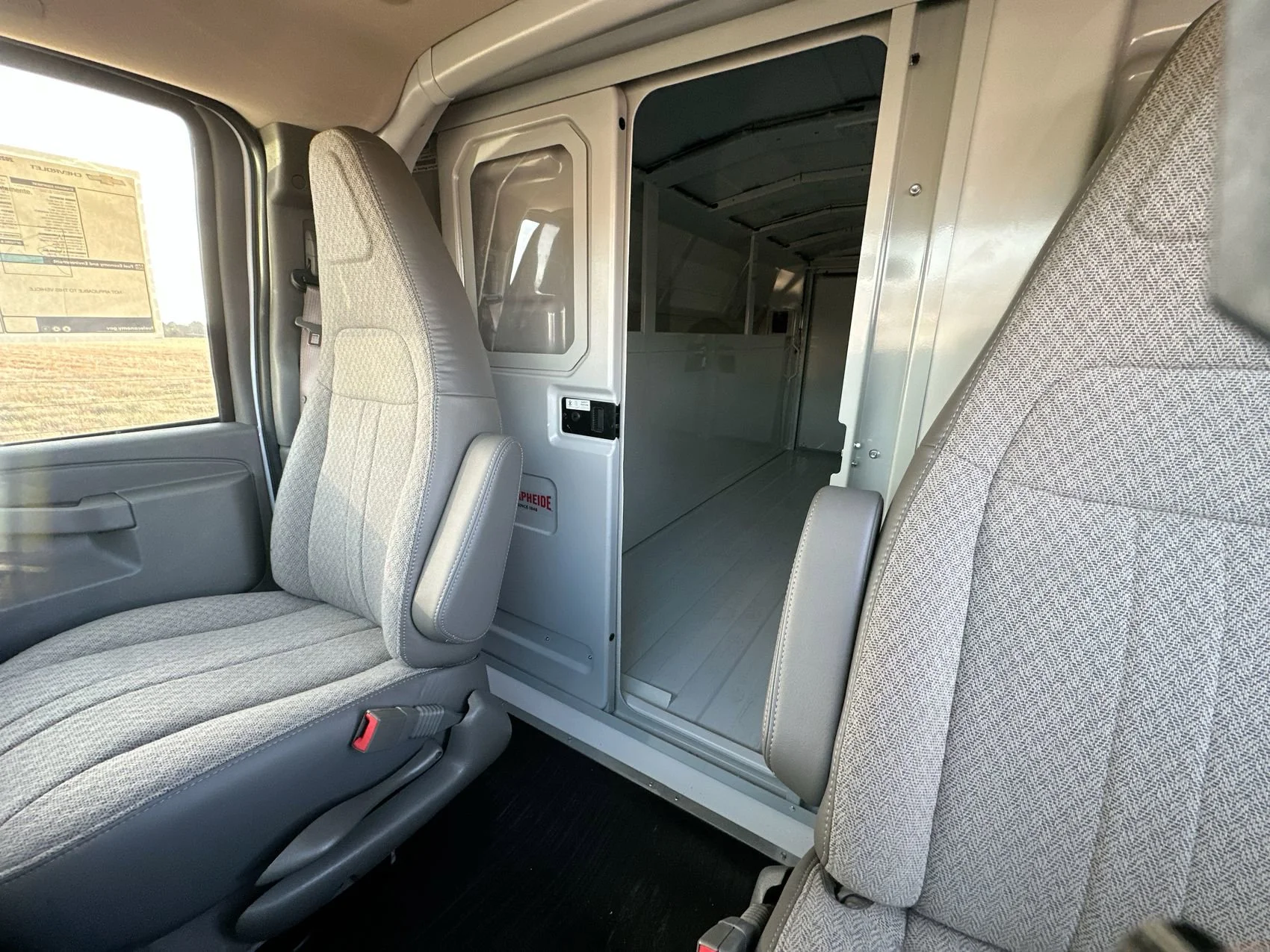 New 2025 Summit White Chevrolet Work Van image 19