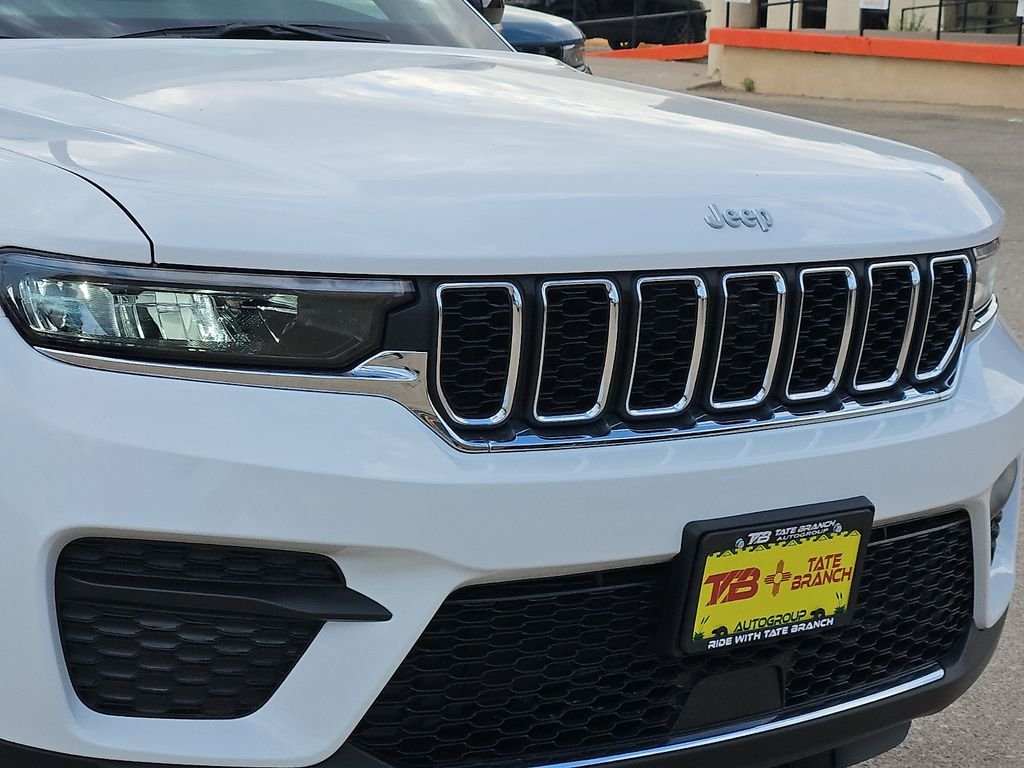 New 2026 Bright White Clearcoat Jeep Laredo X image 7