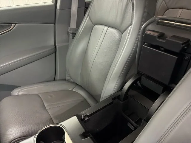 Used 2020 Black Lincoln Reserve image 31