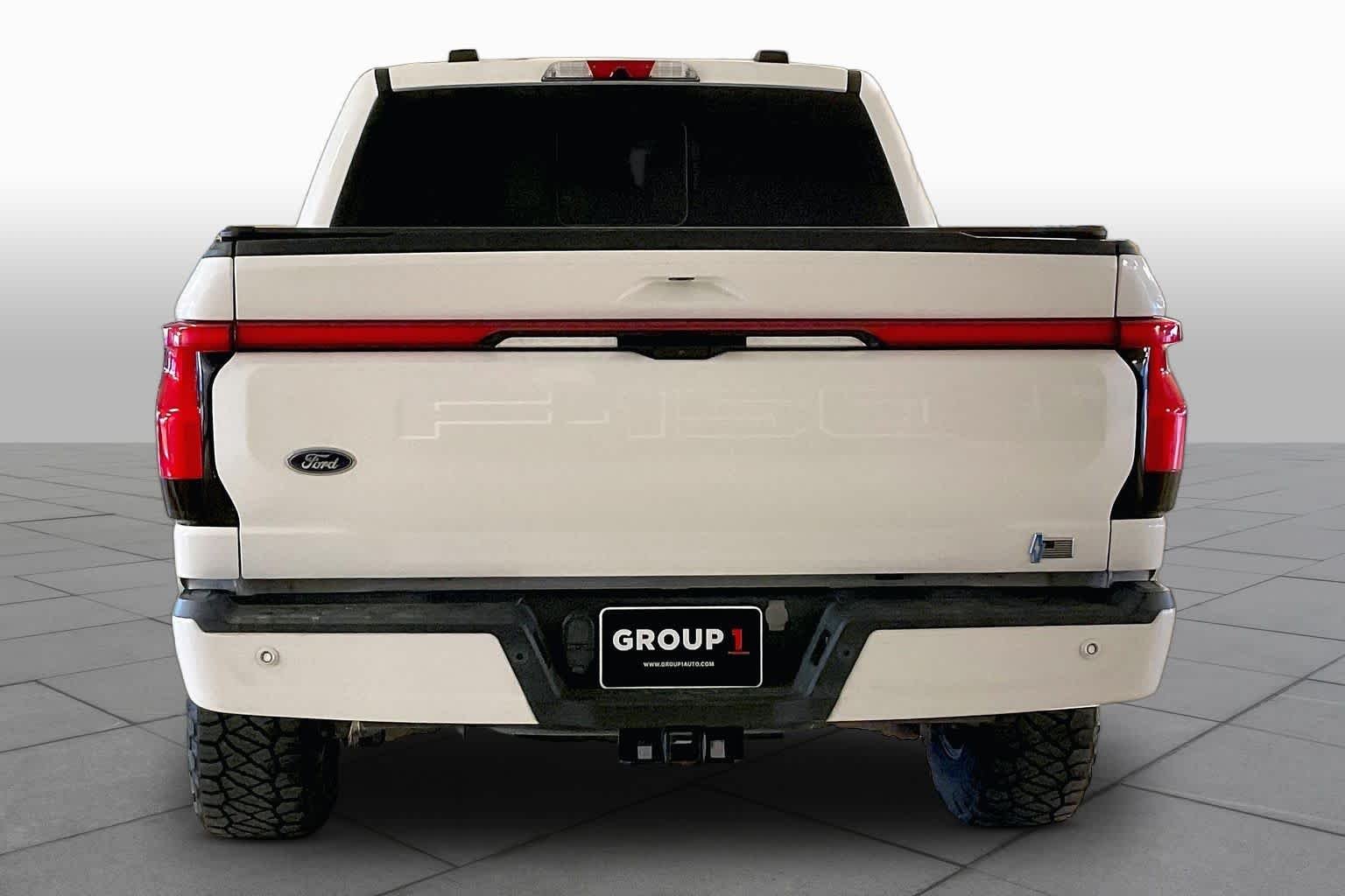 Used 2023 Star White Metallic Tri-Coat Ford Platinum image 4