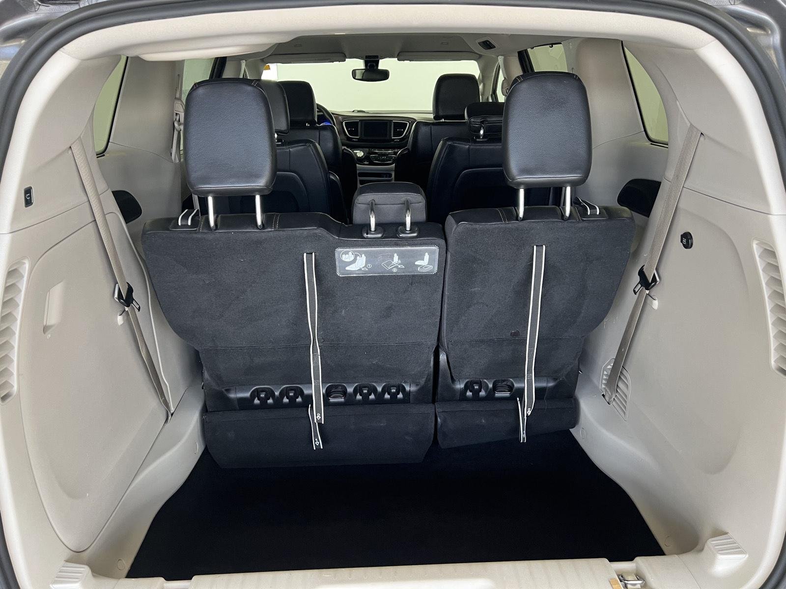 2019 Chrysler Pacifica Touring L - Photo 11