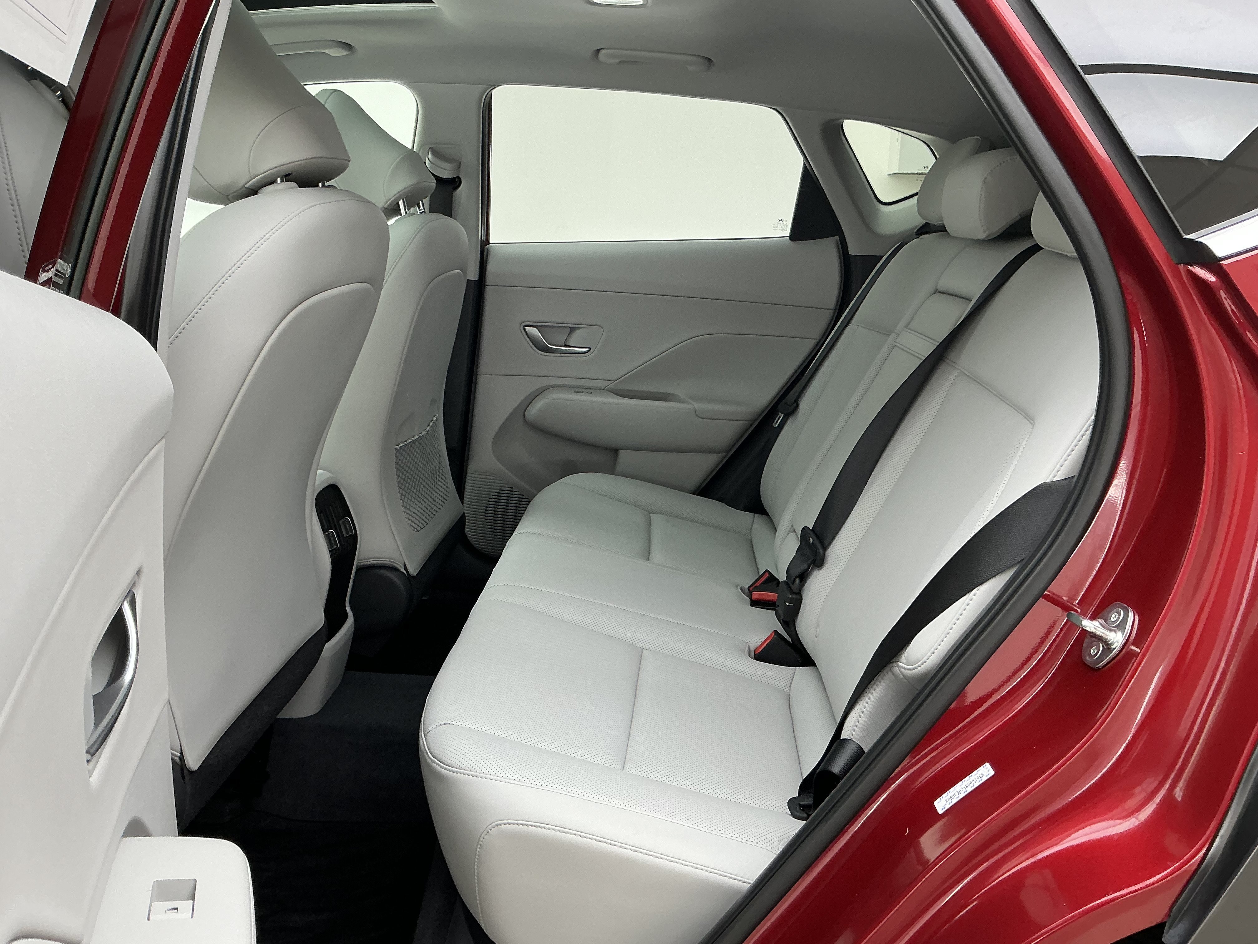 Used 2024 Ultimate Red Metallic Hyundai Limited image 19