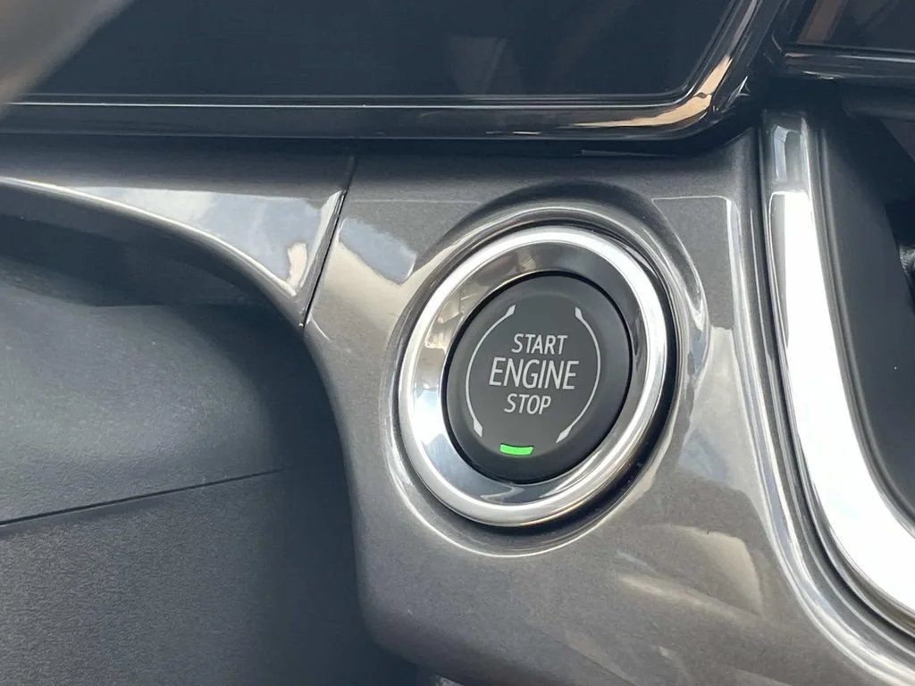 New 2026 Mosaic Black Metallic Chevrolet ACTIV image 19